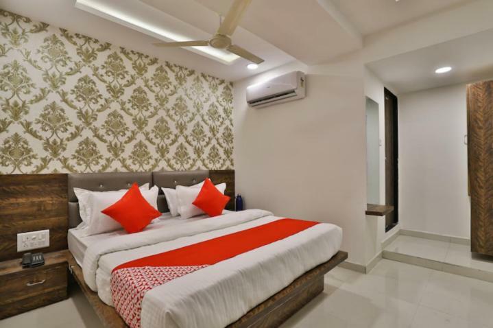 Hotel Pathik Villa Ahmedabad Buitenkant foto