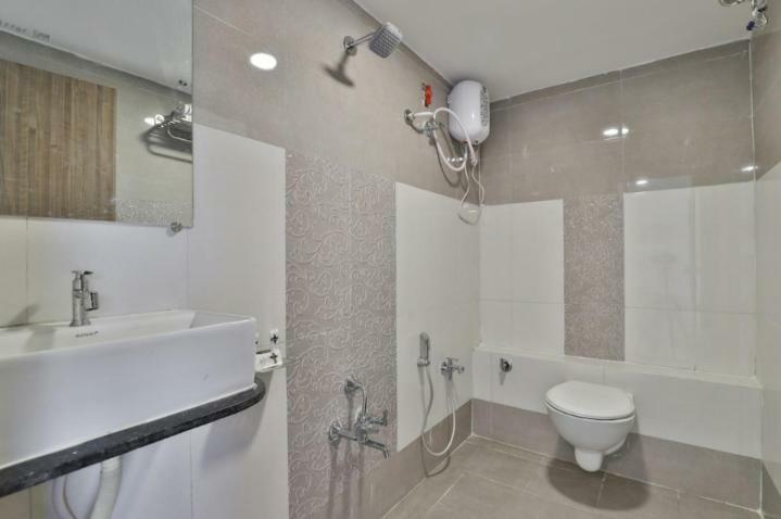 Hotel Pathik Villa Ahmedabad Buitenkant foto